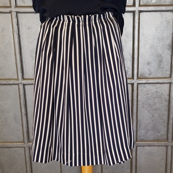 J. Crew Skirt - Picture 2 of 8